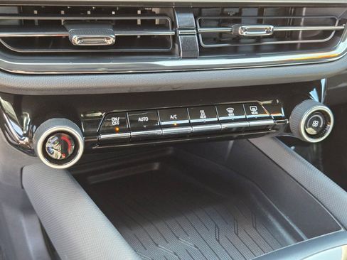 Used 2024 Chevrolet Equinox EV RS image 22