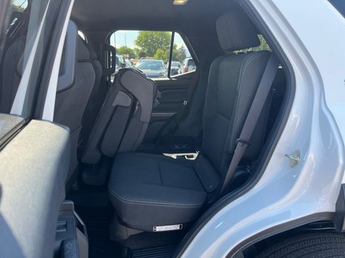 Used 2025 Toyota 4Runner SR5 AWD/4WD image 24