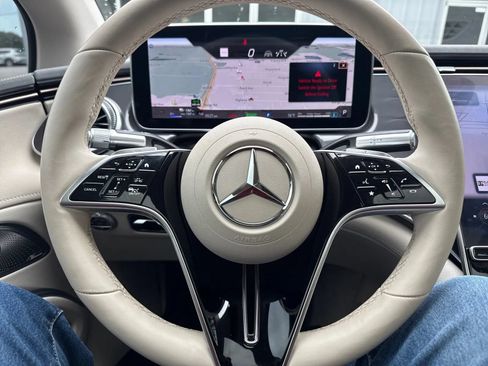 Used 2022 Mercedes-Benz EQS 450+ Sedan image 17