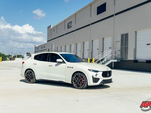 Used 2019 Maserati Levante Trofeo AWD/4WD image 66