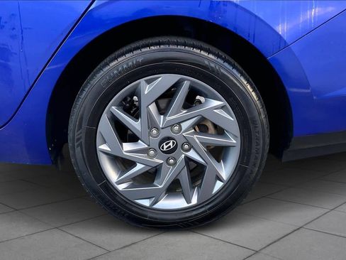 Used 2024 Hyundai Elantra SEL image 11