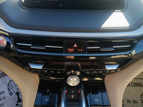 Used 2023 Acura MDX SH-AWD image 14