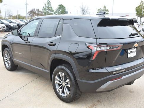 New 2026 Chevrolet Equinox LT image 8