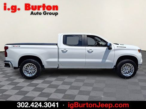 Used 2025 Chevrolet Silverado 1500 LT w/ LPO, Dark Essentials Package AWD/4WD image 7