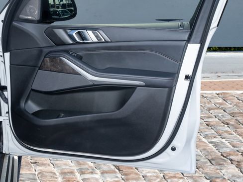 Used 2024 BMW X5 sDrive40i w/ Premium Package image 13