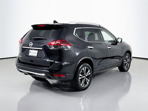 Used 2020 Nissan Rogue SV w/ Premium Package image 5
