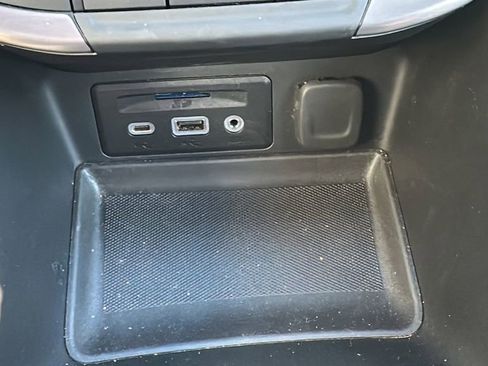 Used 2024 GMC Terrain AT4 image 23