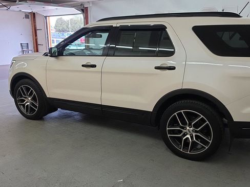 Used 2019 Ford Explorer Sport w/ Equipment Group 401A AWD/4WD image 3