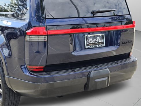 Used 2025 Lexus GX 550 w/ Cold Area Package AWD/4WD image 40