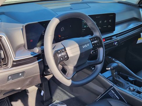 New 2026 Kia Sorento S image 2
