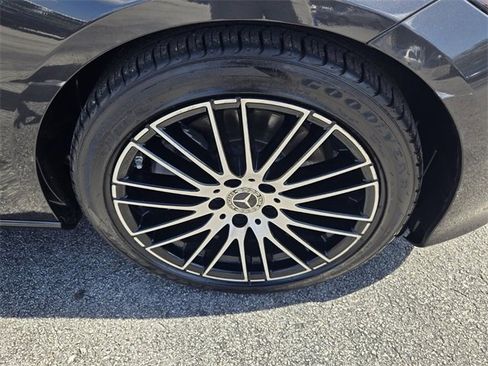 Used 2023 Mercedes-Benz C 300 Sedan image 16