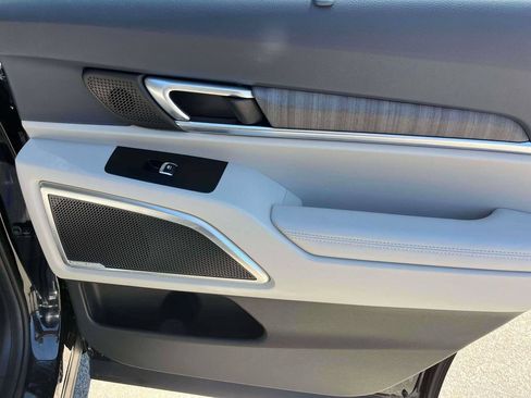 Used 2024 Kia Telluride SX w/ Towing Package AWD/4WD image 8