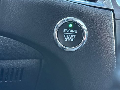 Used 2018 Ford Edge Titanium w/ Equipment Group 302A image 22