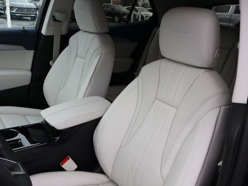 New 2026 Buick Envision Avenir AWD/4WD image 12
