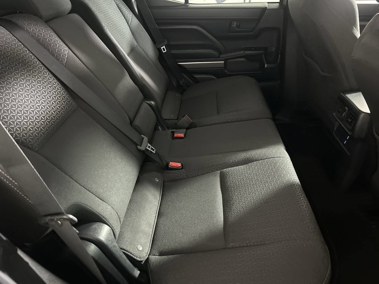 Used 2025 Toyota 4Runner SR5 AWD/4WD image 25