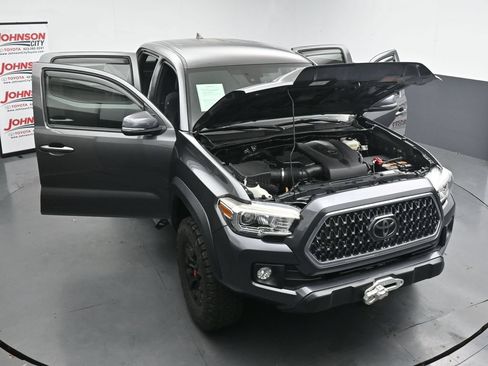 Used 2019 Toyota Tacoma TRD Off-Road AWD/4WD image 41