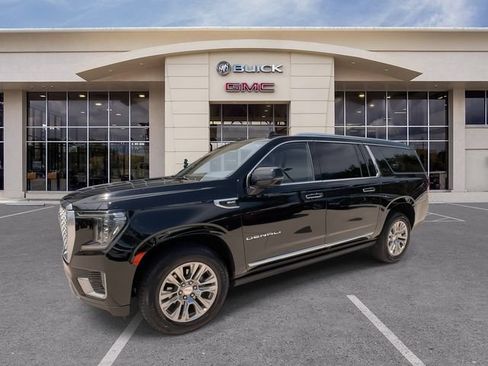 Certified 2023 GMC Yukon XL Denali w/ Max Trailering Package AWD/4WD image 6