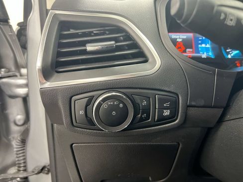 Used 2023 Ford Edge Titanium w/ Cargo Accessory Package AWD/4WD image 18