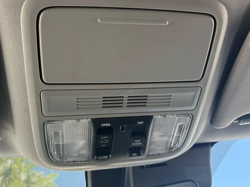 Used 2021 Honda Pilot Special Edition image 29