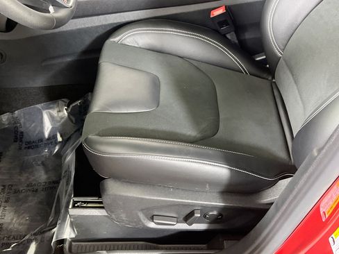 Used 2020 Ford Edge ST w/ Cold Weather Package AWD/4WD image 19