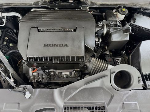 Used 2025 Honda Pilot Touring image 10