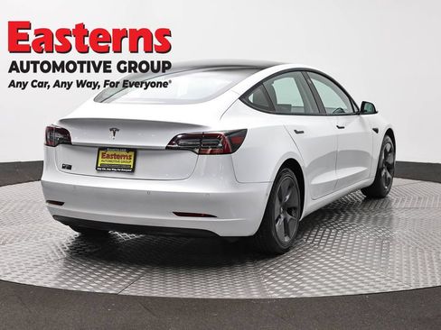 Used 2021 Tesla Model 3 Standard Range Plus RWD image 5