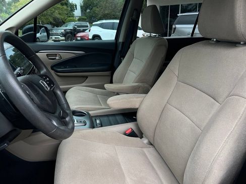 Used 2021 Honda Pilot EX image 9