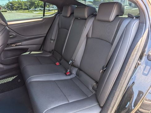 Used 2023 Lexus ES 350 F Sport FWD image 18