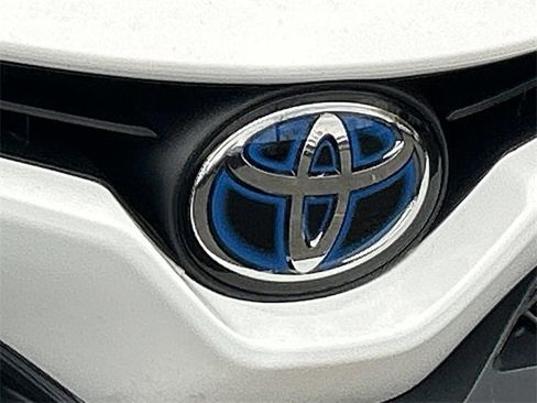 Used 2024 Toyota Camry SE image 10