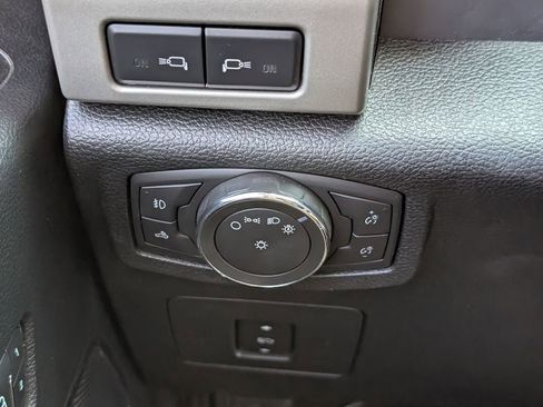 Used 2016 Ford F150 Lariat w/ Equipment Group 502A Luxury image 21