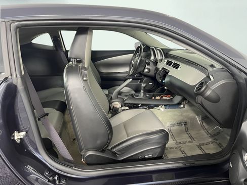 Used 2013 Chevrolet Camaro LT RWD image 13
