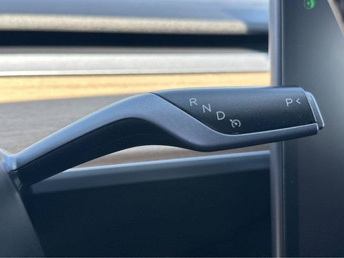 Used 2022 Tesla Model Y Long Range AWD/4WD image 28