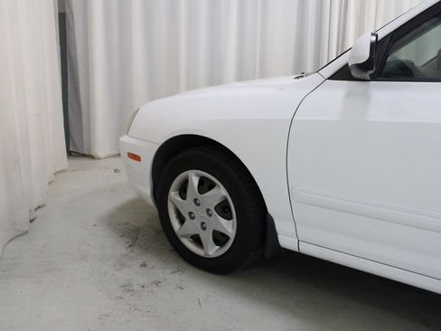 Used 2004 Hyundai Elantra GLS FWD image 25