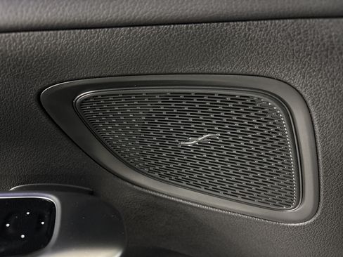 Used 2024 Mercedes-Benz C 300 Sedan image 27