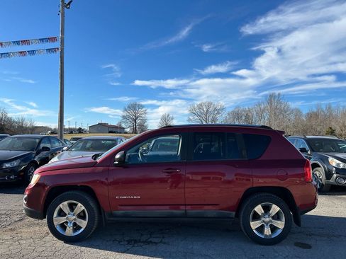 Used 2011 Jeep Compass 2WD image 3