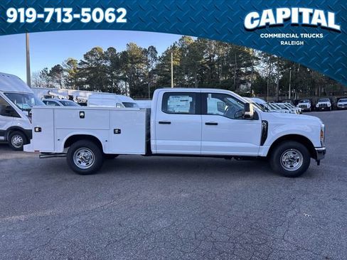 New 2026 Ford F250 XL w/ XL Chrome Package RWD image 11