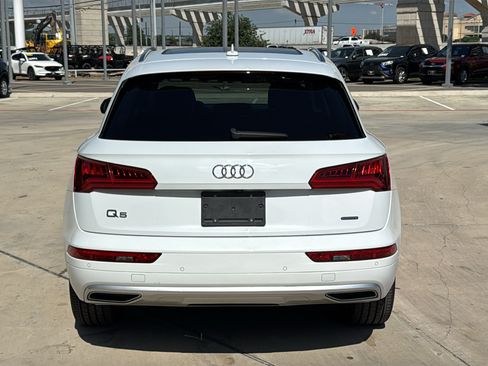 Used 2019 Audi Q5 2.0T Premium Plus w/ Premium Plus Package AWD/4WD image 6