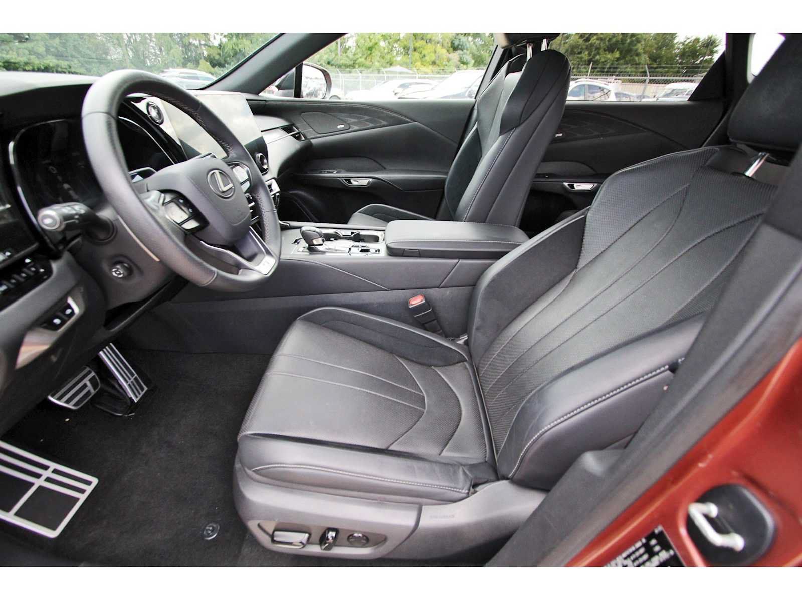 Used 2023 Lexus RX 500h F Sport w/ Accessory Package (Z1) AWD/4WD image 11