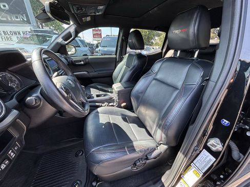 Used 2019 Toyota Tacoma TRD Pro AWD/4WD image 8
