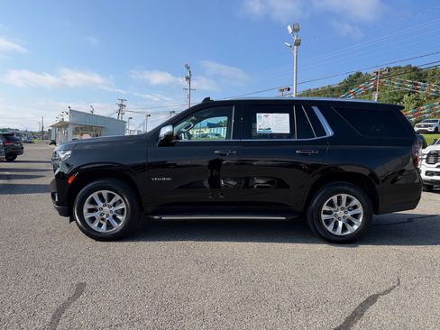 Used 2024 Chevrolet Tahoe Premier AWD/4WD image 3