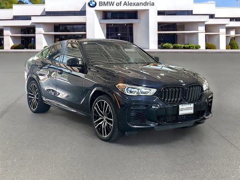 Used 2022 BMW X6 xDrive40i w/ Executive Package AWD/4WD image 3