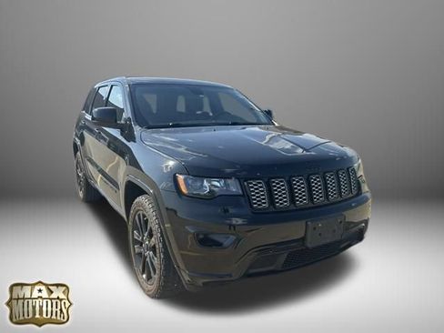 Used 2021 Jeep Grand Cherokee Laredo X AWD/4WD image 9