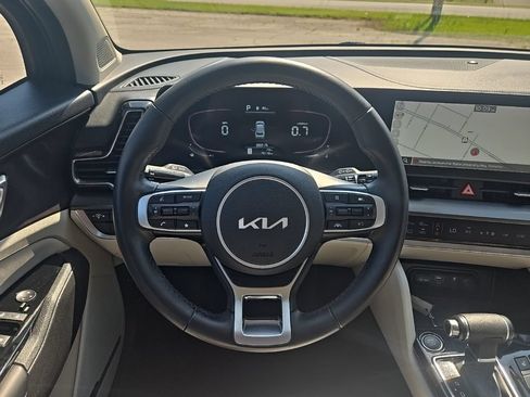 Used 2023 Kia Sportage EX FWD image 4