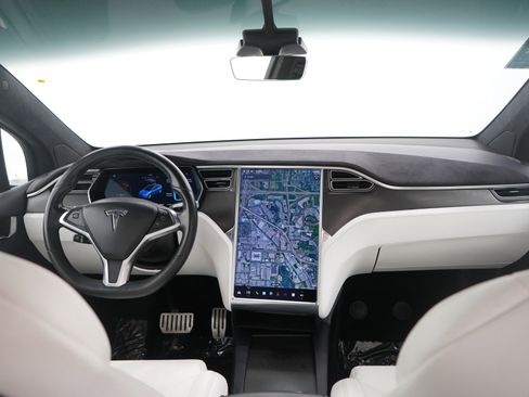 Used 2017 Tesla Model X P100D image 14