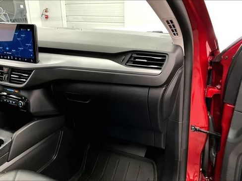 Used 2025 Ford Escape SE w/ PHEV Premium Package FWD image 19