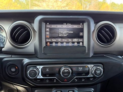 Used 2020 Jeep Wrangler Unlimited Sport S image 19