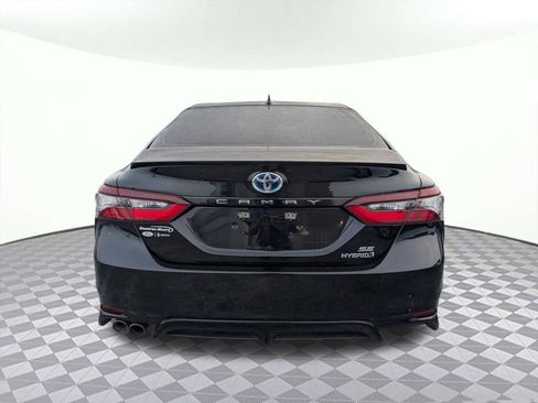 Used 2022 Toyota Camry SE w/ Audio Upgrade Package image 4
