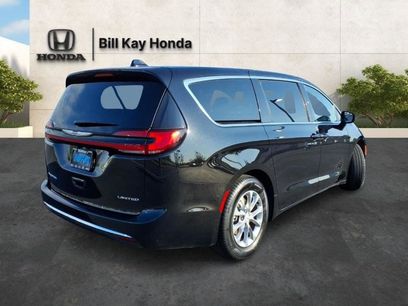 Used 2026 Chrysler Pacifica Limited