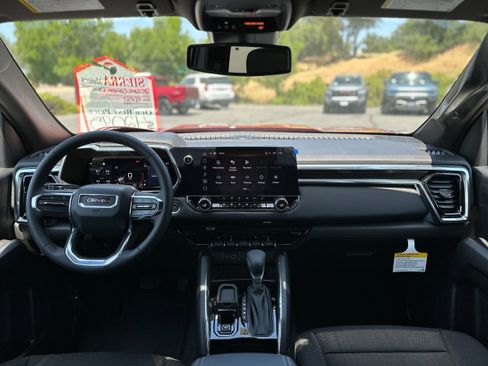 Used 2025 GMC Canyon Elevation w/ Convenience Package image 16