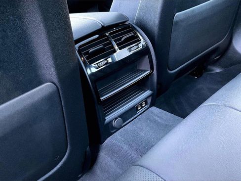 Used 2021 BMW 530i xDrive w/ Convenience Package image 10